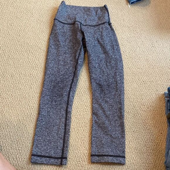 Lululemon Wunder Under Crop (Hi-Rise) *21" Heathered Black size 2 - Picture 2 of 5